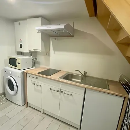 Avec Mezzanine - Proche De Angoulême * Saint-Saturnin (Charente)